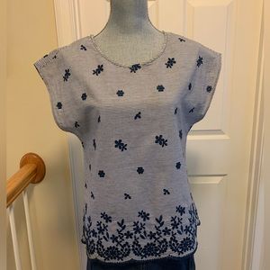 Skies are blue 100% cotton embroidered top Size M